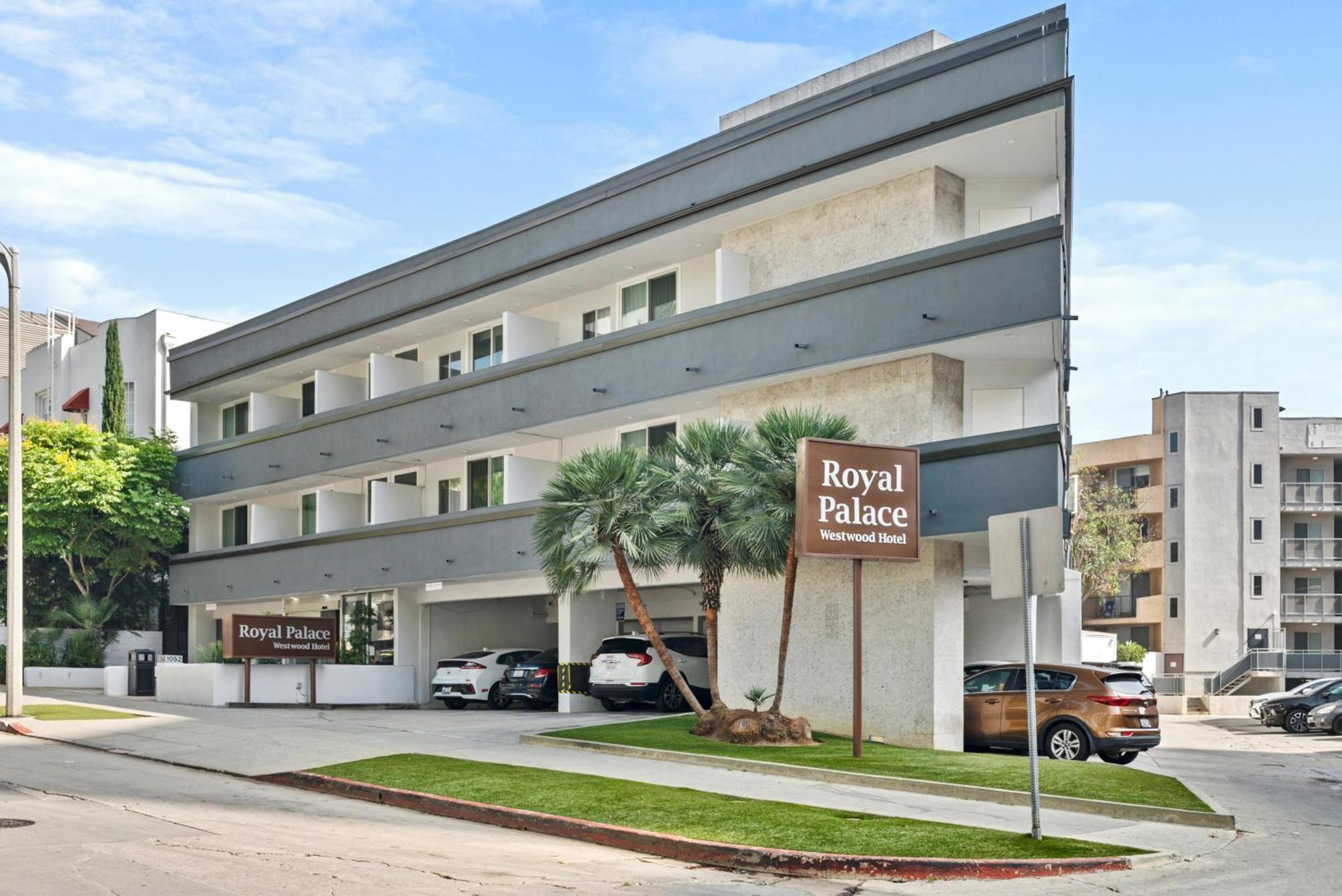Royal Palace Westwood 3*