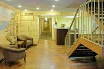 Royal Palace Westwood 3*